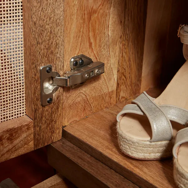 Global Elegance Wardrobe