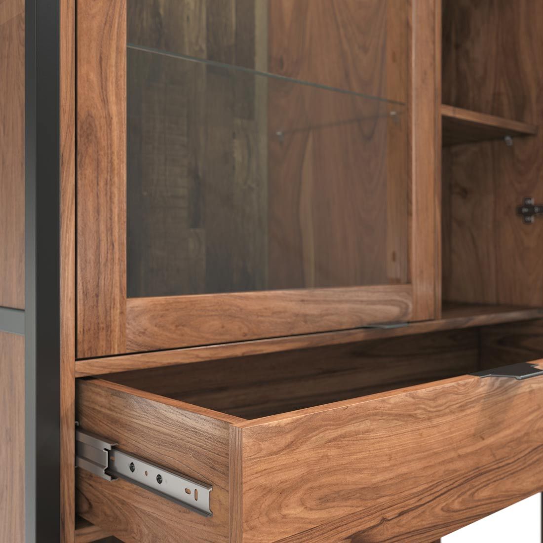 Nature's Spotlight Highboard - Grand