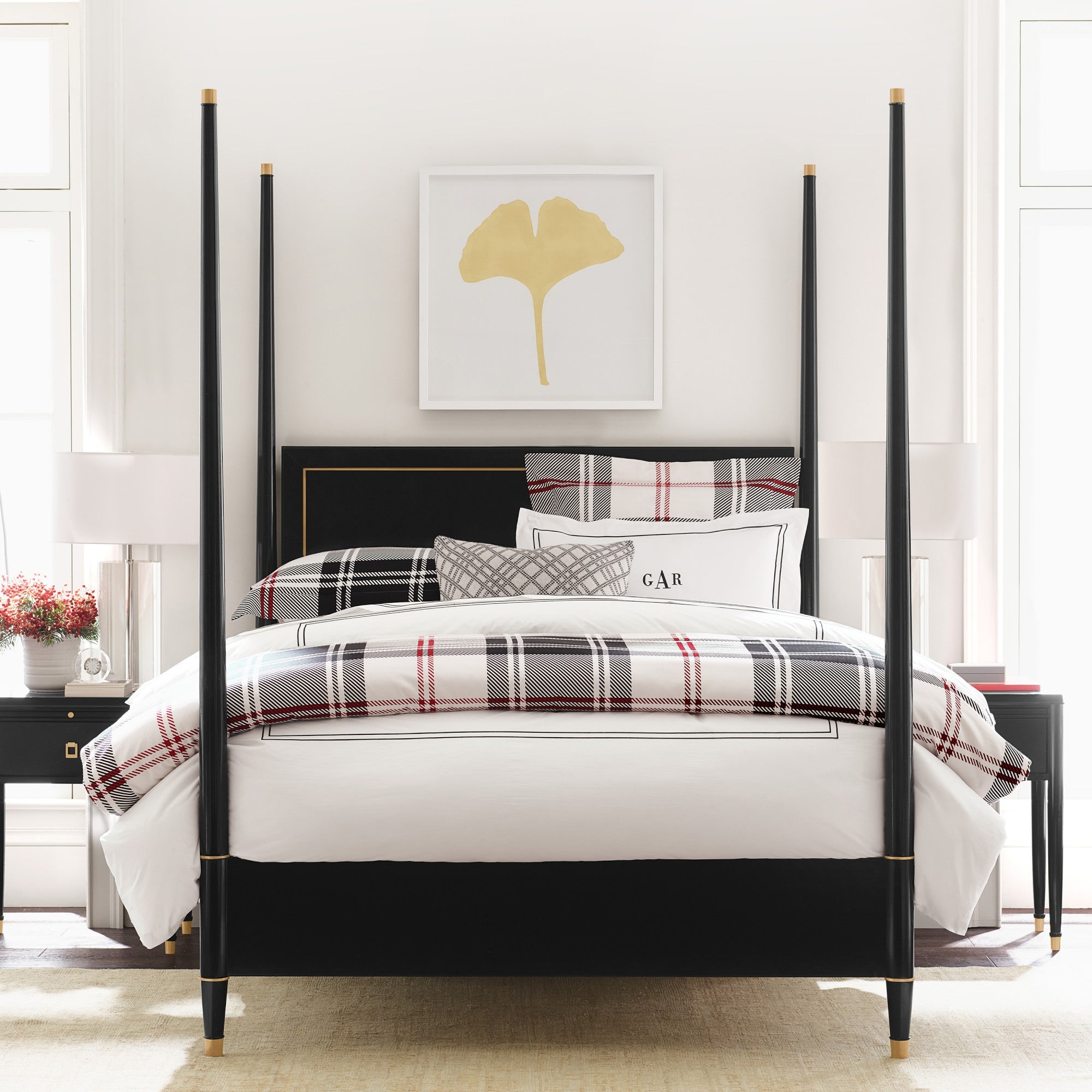 Alderwood Poster Bed