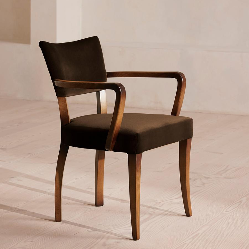 Verve Arm Dining Chair