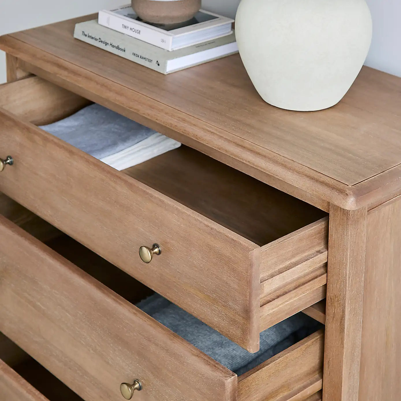 Chest of Drawer 2