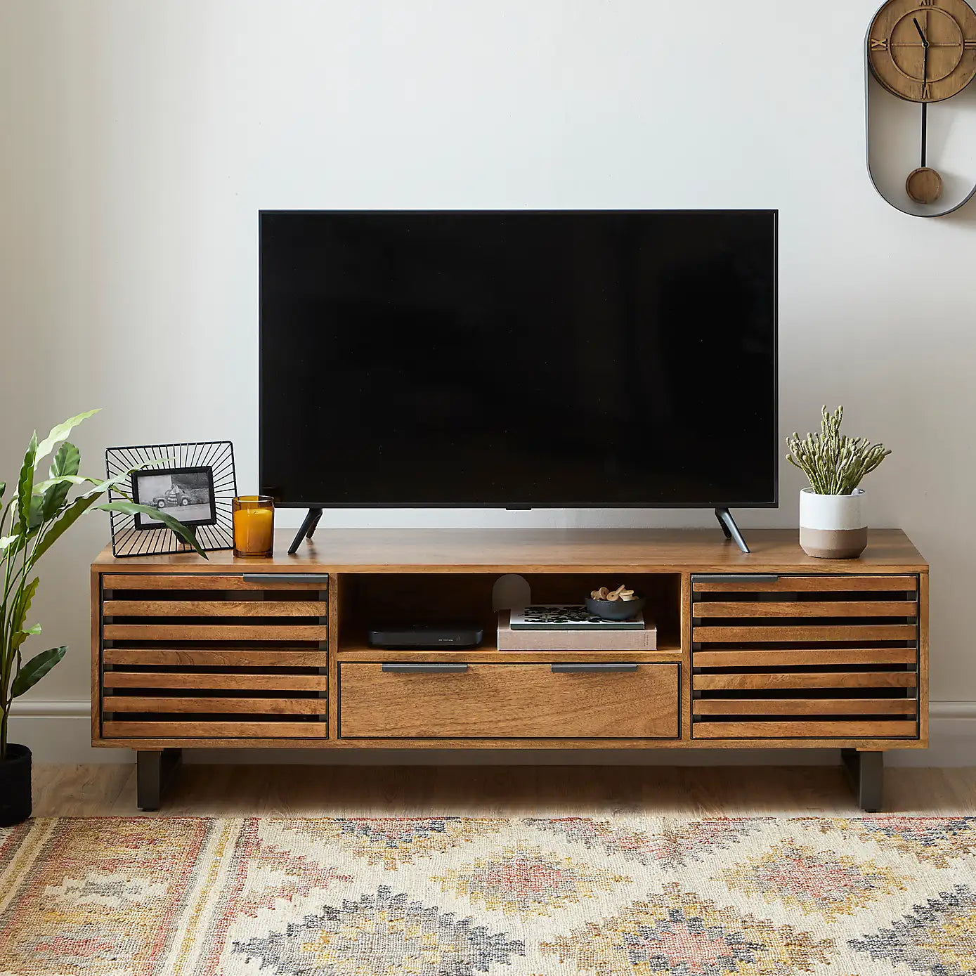 TV Cabinet1